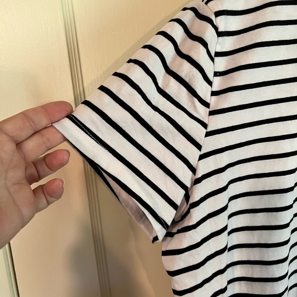 SHEIN curve striped tee with heart - Picture 2 of 4